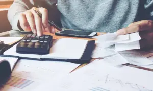 Jak rozłożyć chwilówkę na raty i uniknąć problemów finansowych