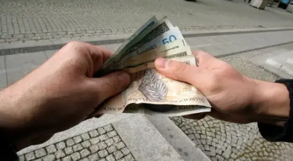 Czy warto kredyt ze stałym oprocentowaniem? Odkryj ukryte ryzyka i korzyści